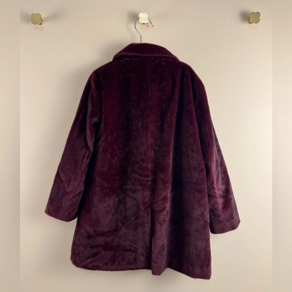 Imoga faux fur coat in Burgandy - Picture 5 of 5